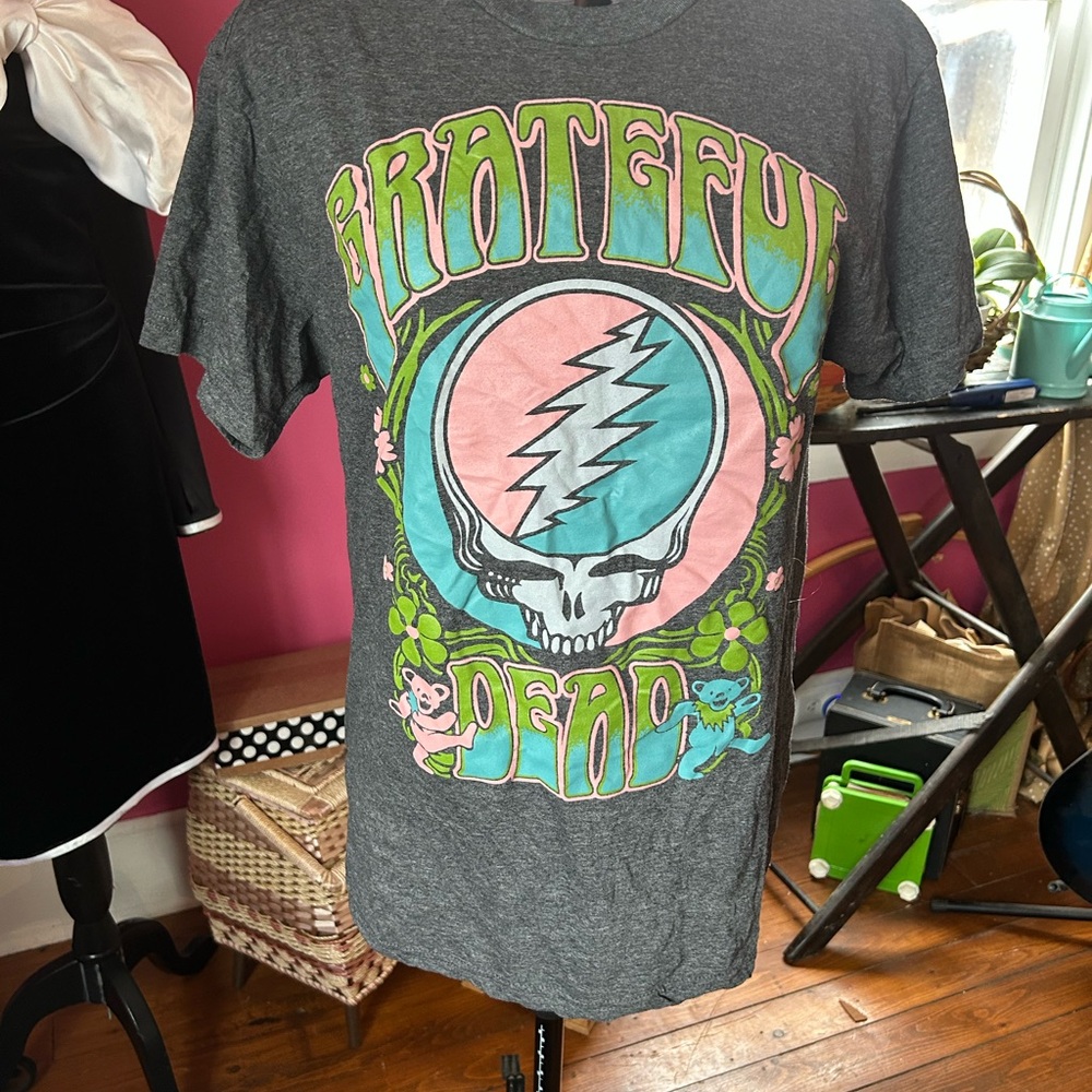 Grateful Dead Women's Short Sleeve Graphic Tee - Gray
